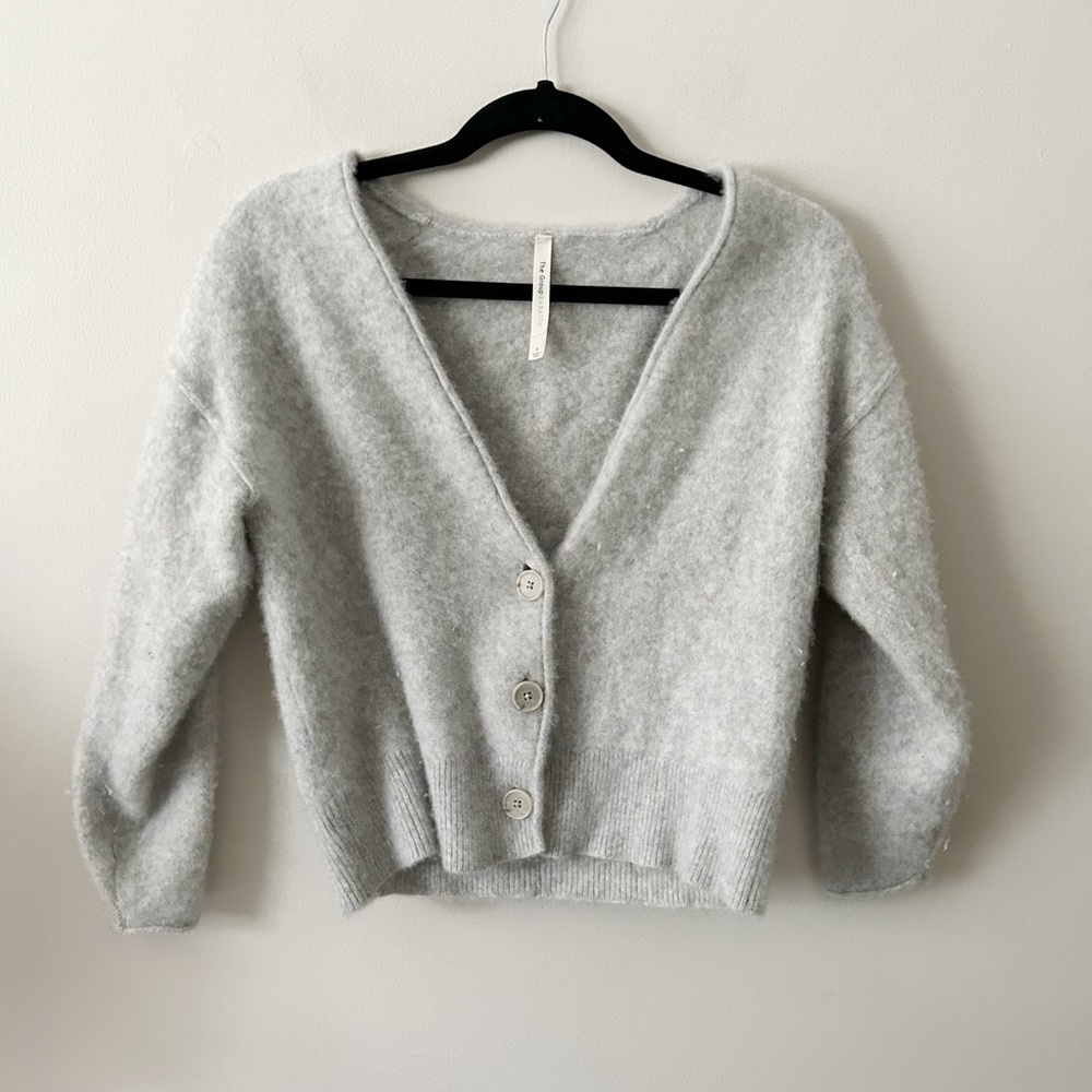 Babaton grey cashmere button up cardigan cropped S